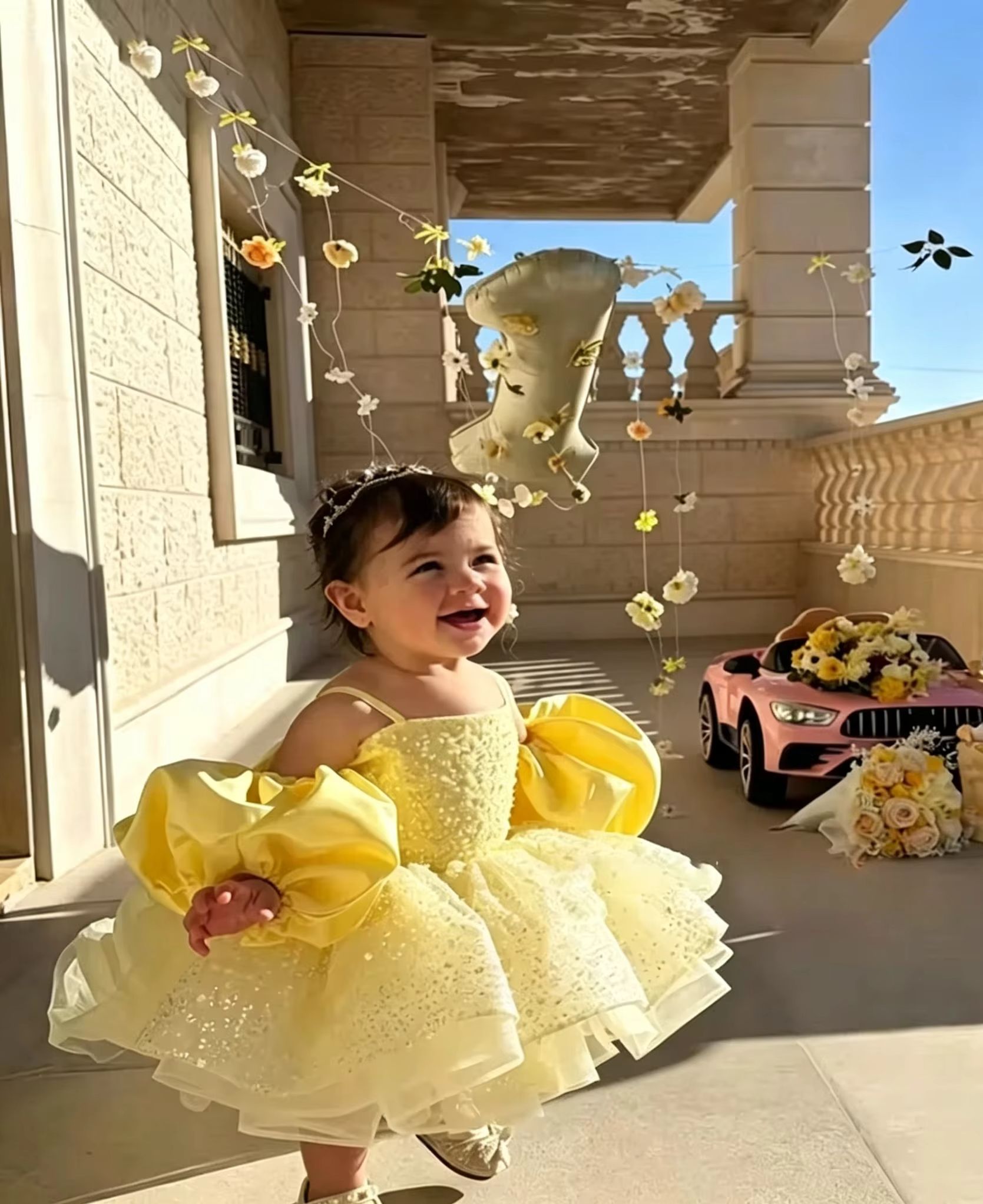 Leuke gele bloemenmeisjesjurke - Embroidery Yellow Dress recensie en prijs